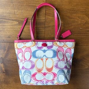 Coach Scribble Print Signature Tote F21894